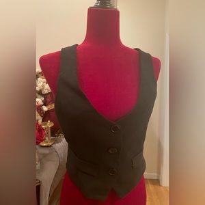 Short, Fit Black Vest